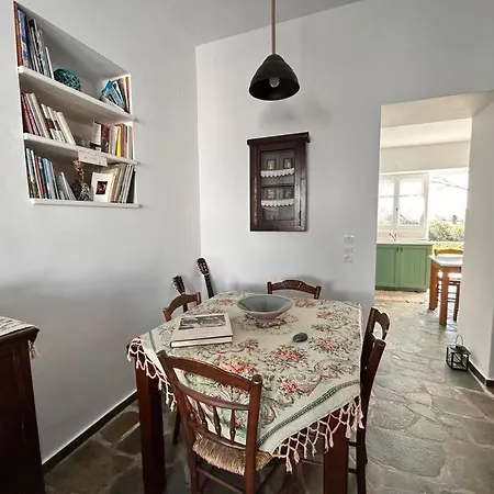 Feriehus Alice House Tinos Stení